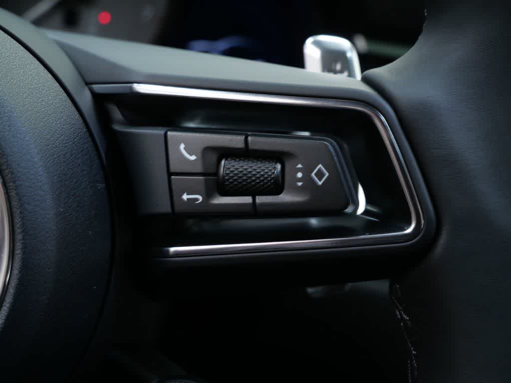 Thumbnail: 2026 Porsche Macan - 20