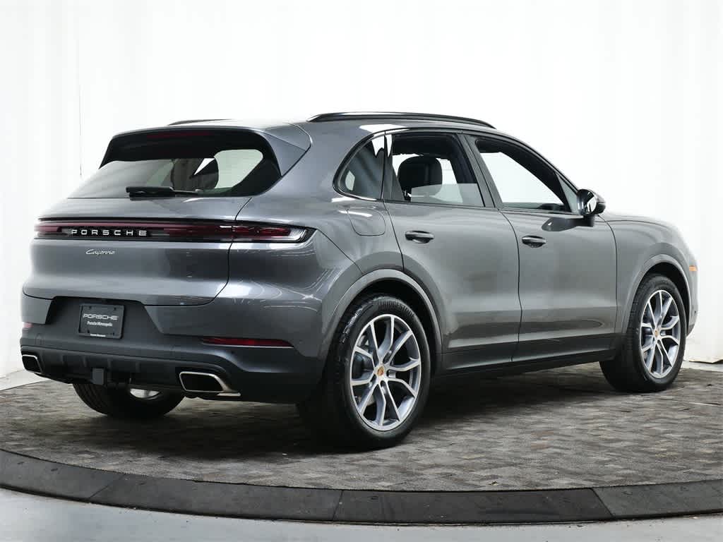 Thumbnail: 2025 Porsche Cayenne - 7
