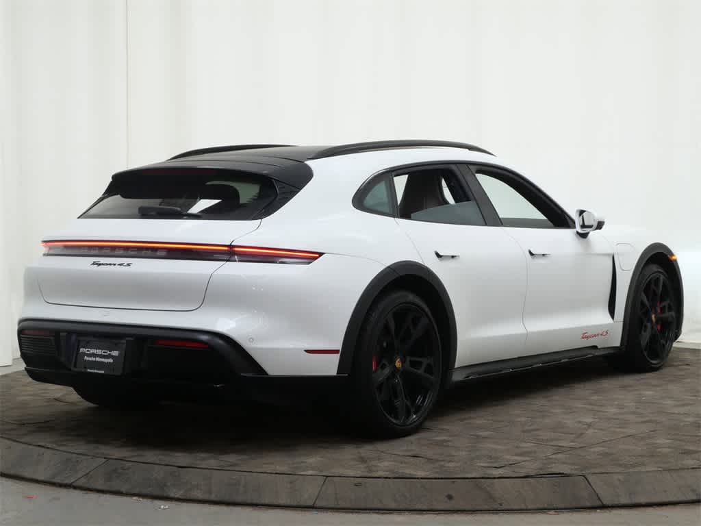 Thumbnail: 2023 Porsche Taycan - 7