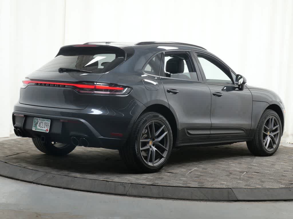 Thumbnail: 2024 Porsche Macan - 7