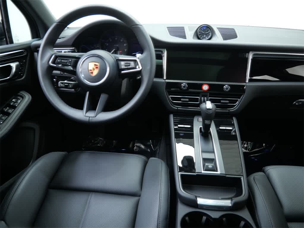 Thumbnail: 2026 Porsche Macan - 16