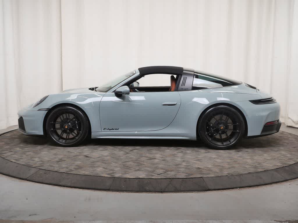 Thumbnail: 2025 Porsche 911 - 2