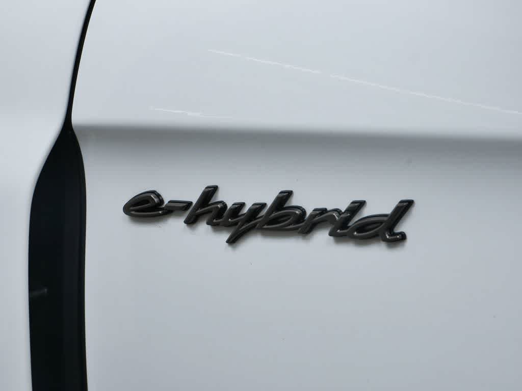 Thumbnail: 2025 Porsche Panamera - 11