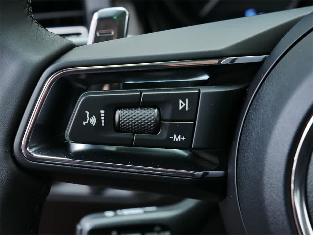 Thumbnail: 2026 Porsche Macan - 22