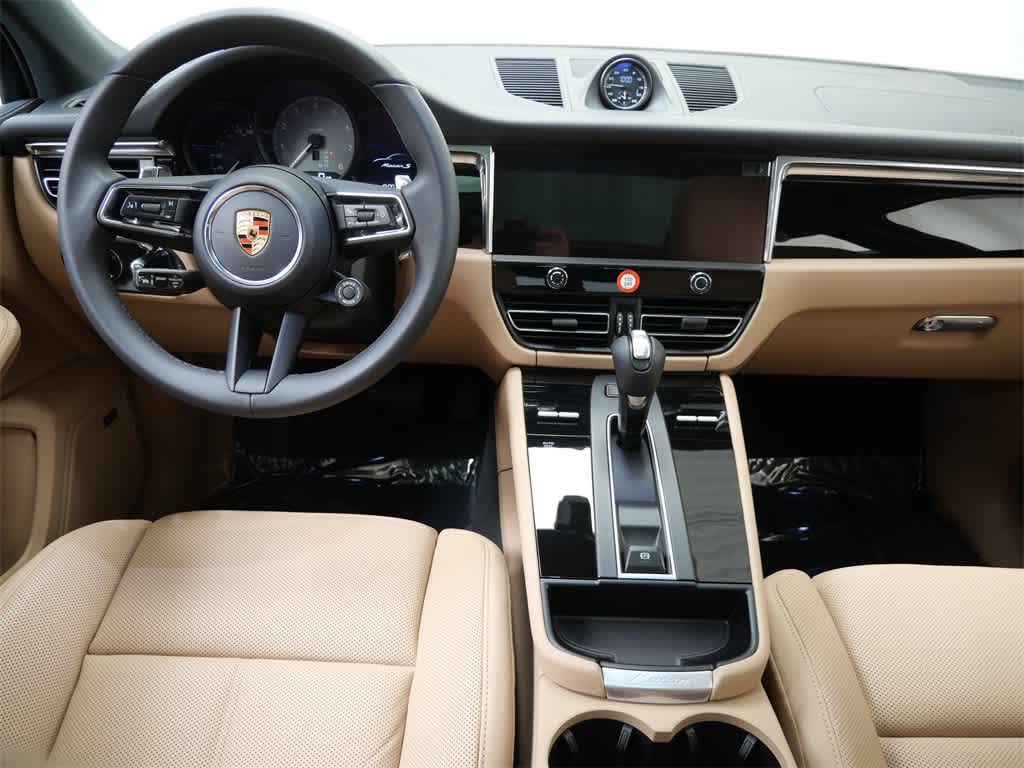 Thumbnail: 2026 Porsche Macan - 17