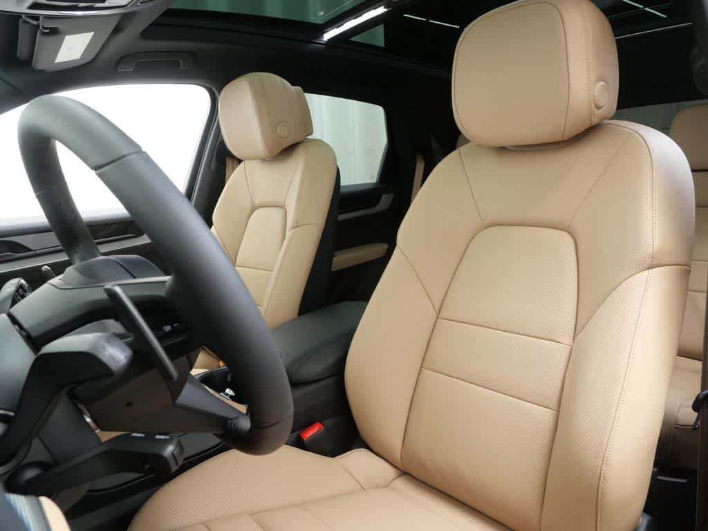 Thumbnail: 2026 Porsche Cayenne - 5