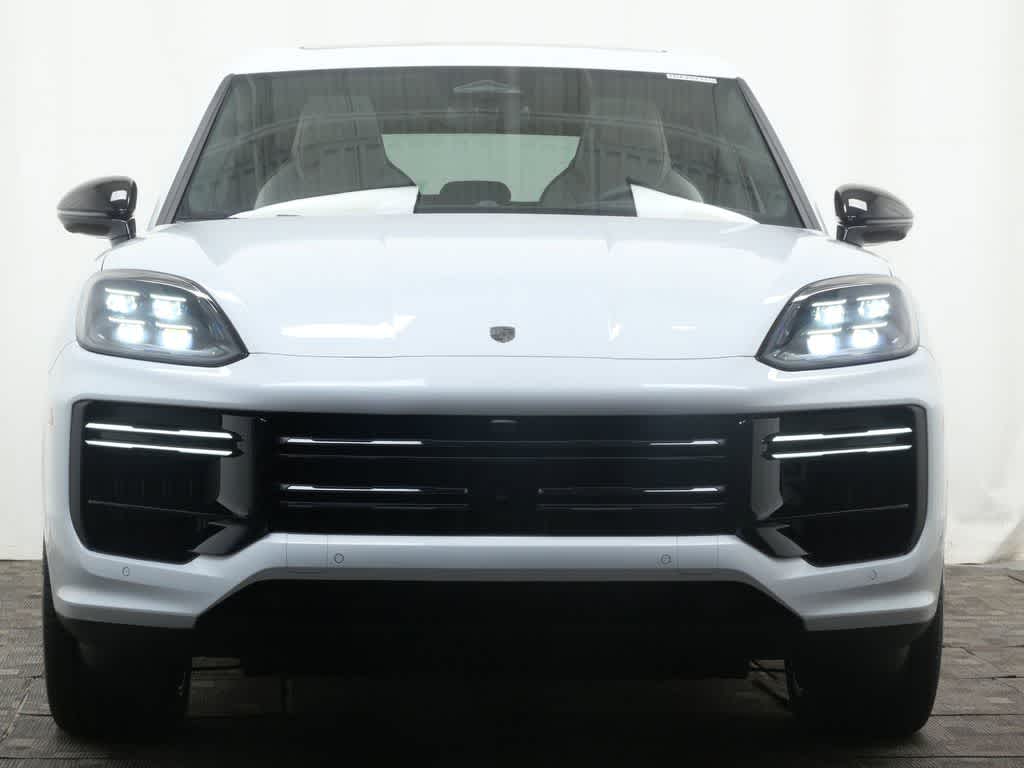 Thumbnail: 2026 Porsche Cayenne - 10