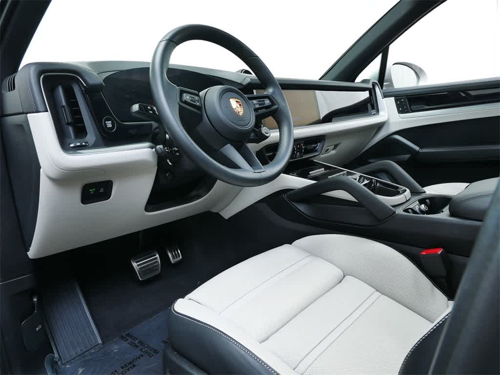 Thumbnail: 2024 Porsche Cayenne - 4