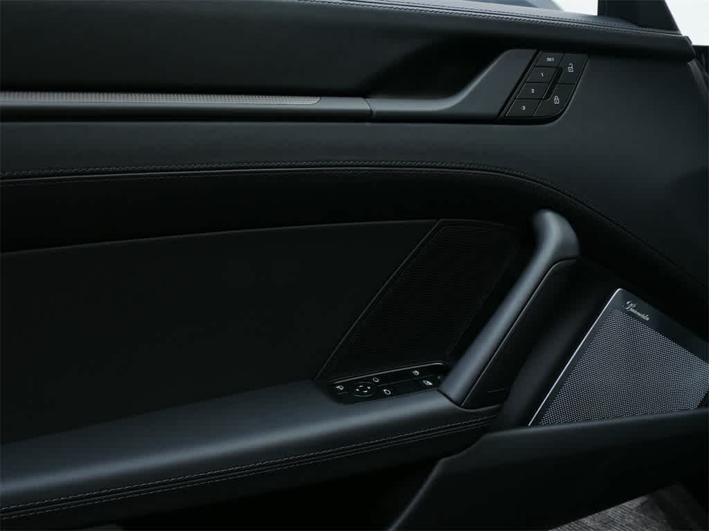 Thumbnail: 2025 Porsche 911 - 11