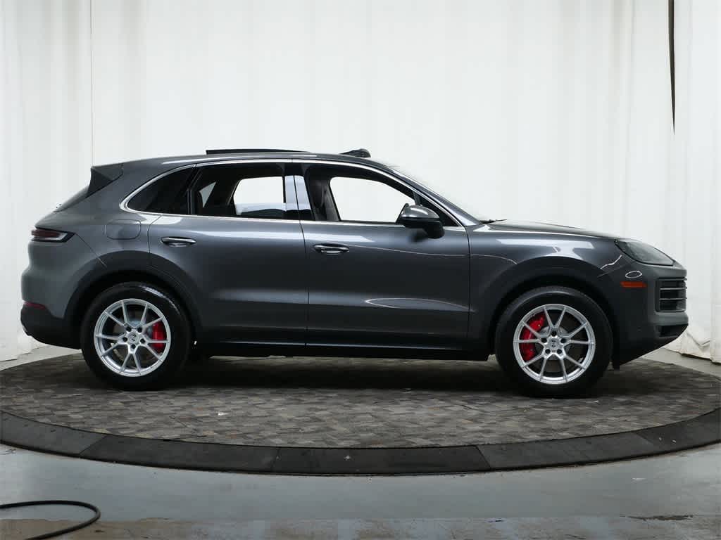 Thumbnail: 2026 Porsche Cayenne - 8