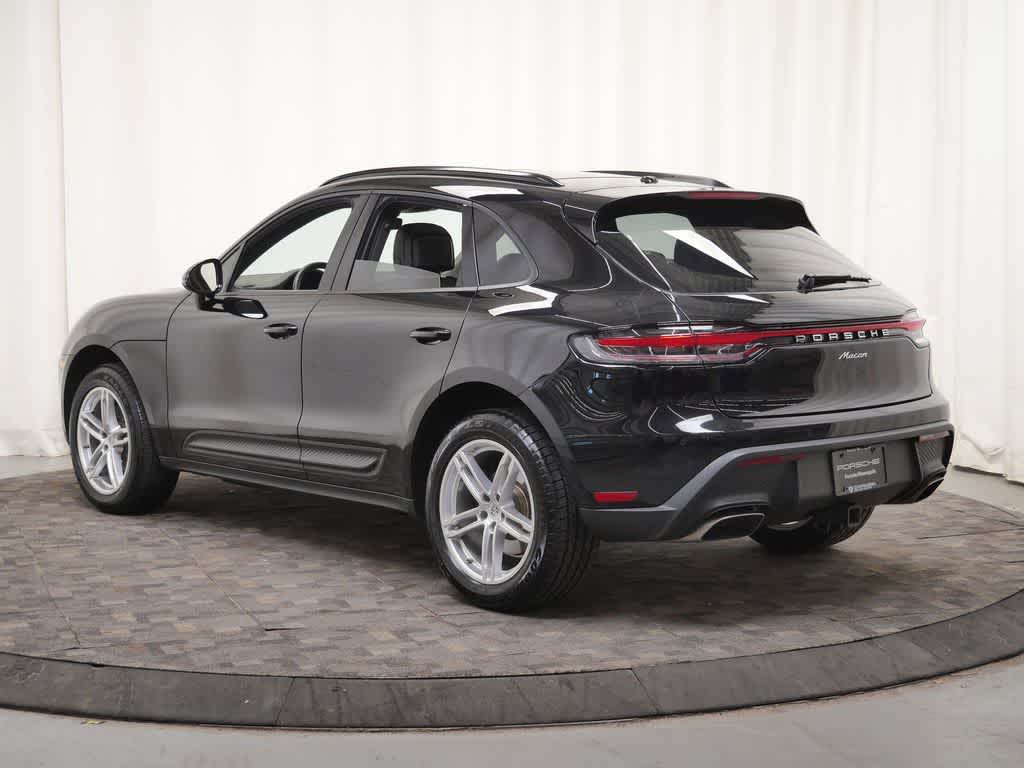 Thumbnail: 2025 Porsche Macan - 3