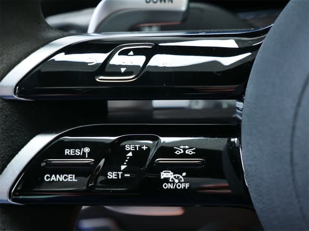 Thumbnail: 2021 Mercedes-Benz E-Class - 20