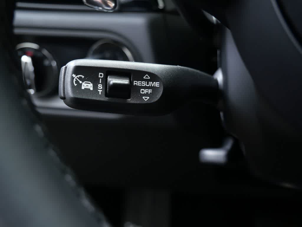 Thumbnail: 2024 Porsche Macan - 26