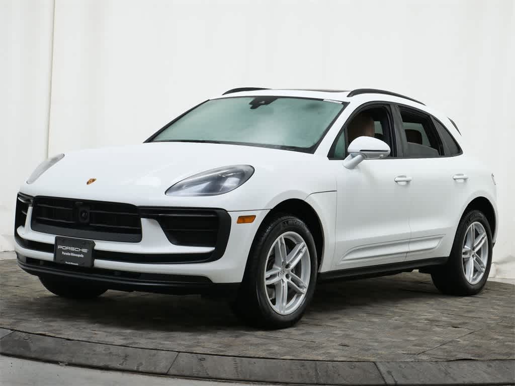Thumbnail: 2025 Porsche Macan - 1