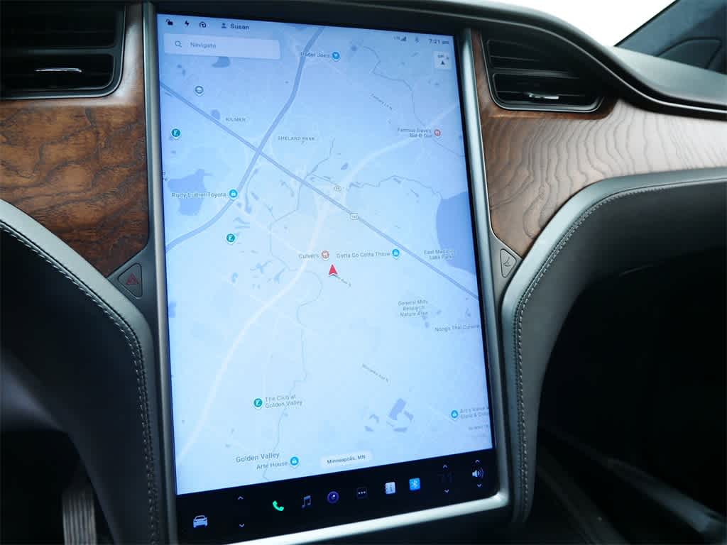 Thumbnail: 2019 Tesla Model X - 24