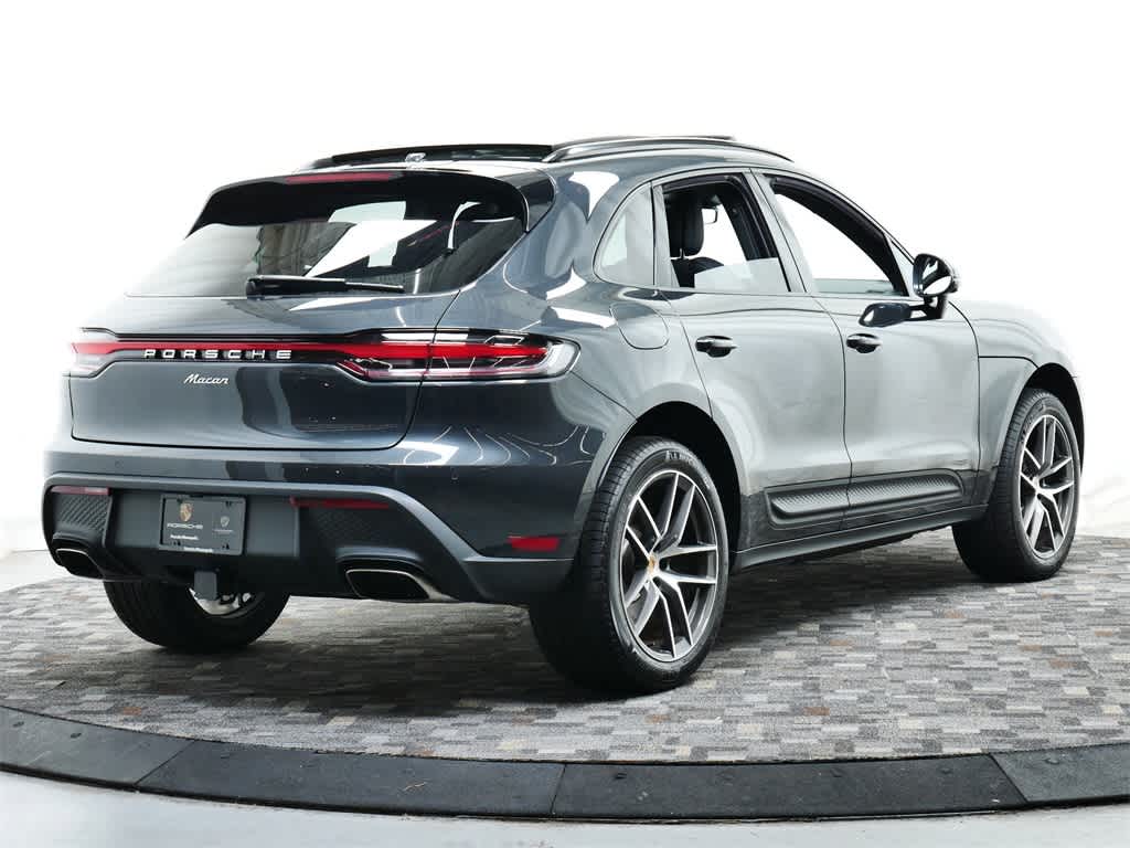 Thumbnail: 2025 Porsche Macan - 7