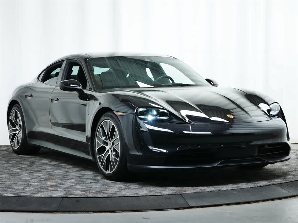 Thumbnail: 2022 Porsche Taycan - 9