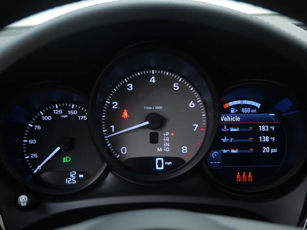 Thumbnail: 2026 Porsche Macan - 20