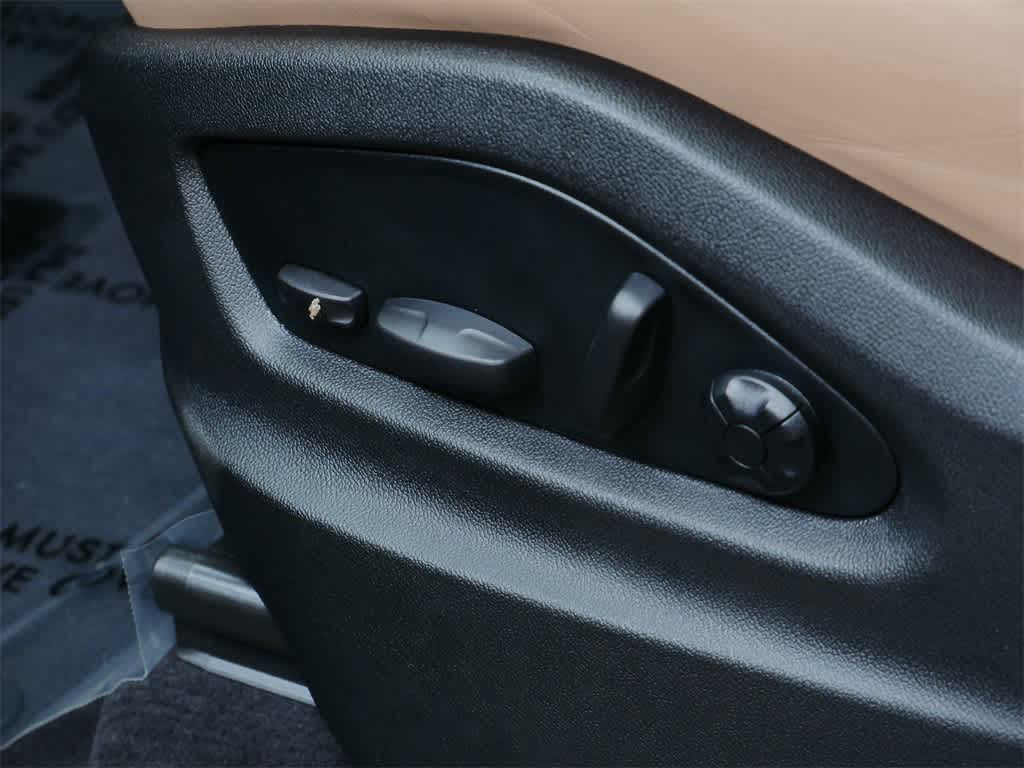 Thumbnail: 2025 Porsche Cayenne - 10