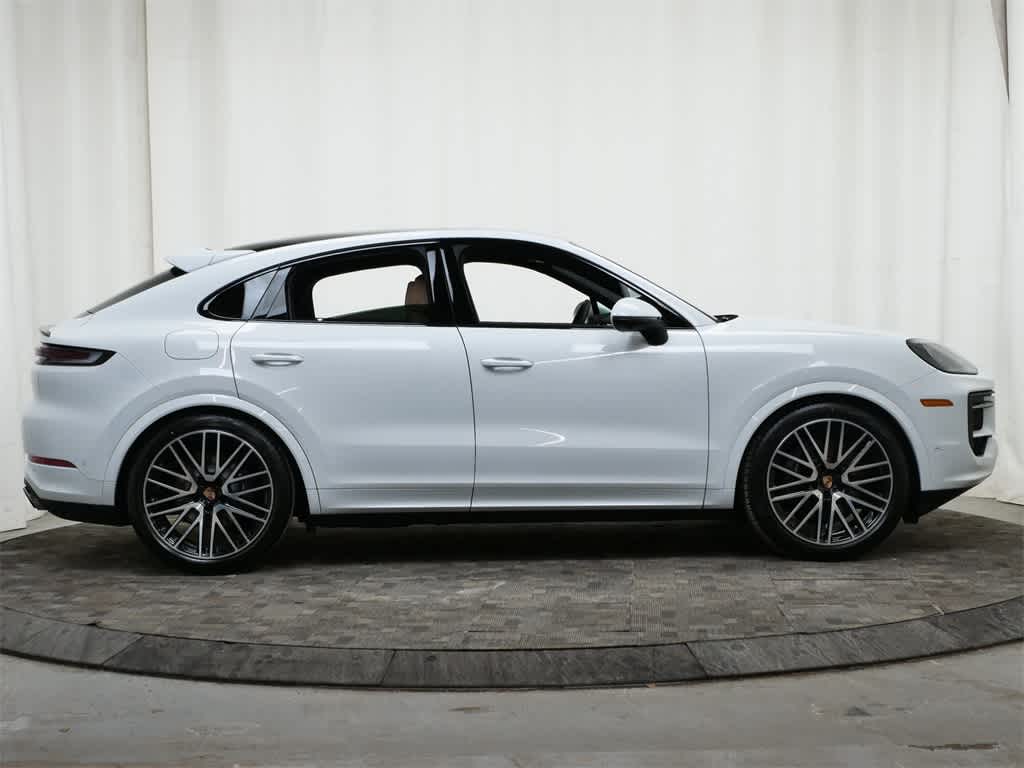 Thumbnail: 2026 Porsche Cayenne - 8