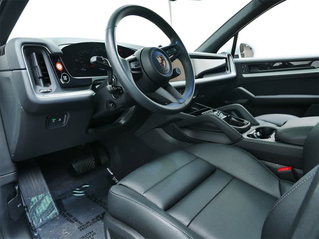 Thumbnail: 2025 Porsche Cayenne - 4