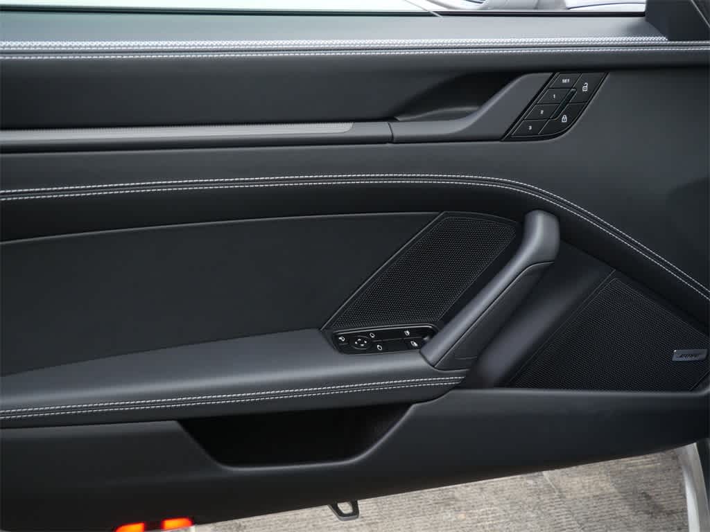 Thumbnail: 2026 Porsche 911 - 11