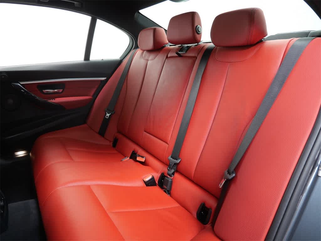 Thumbnail: 2018 BMW 3 Series - 13