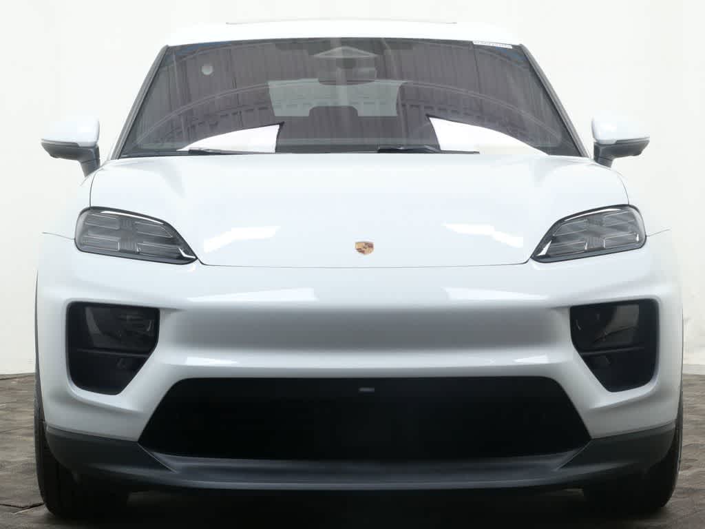 Thumbnail: 2024 Porsche Macan - 10