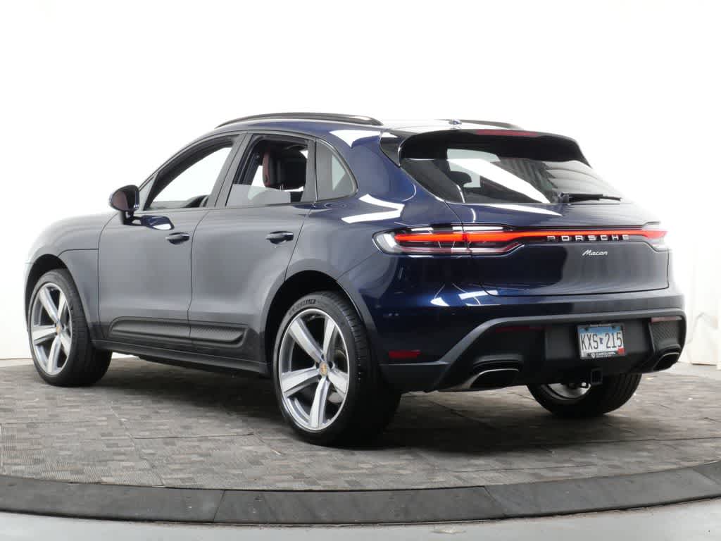 Thumbnail: 2023 Porsche Macan - 3