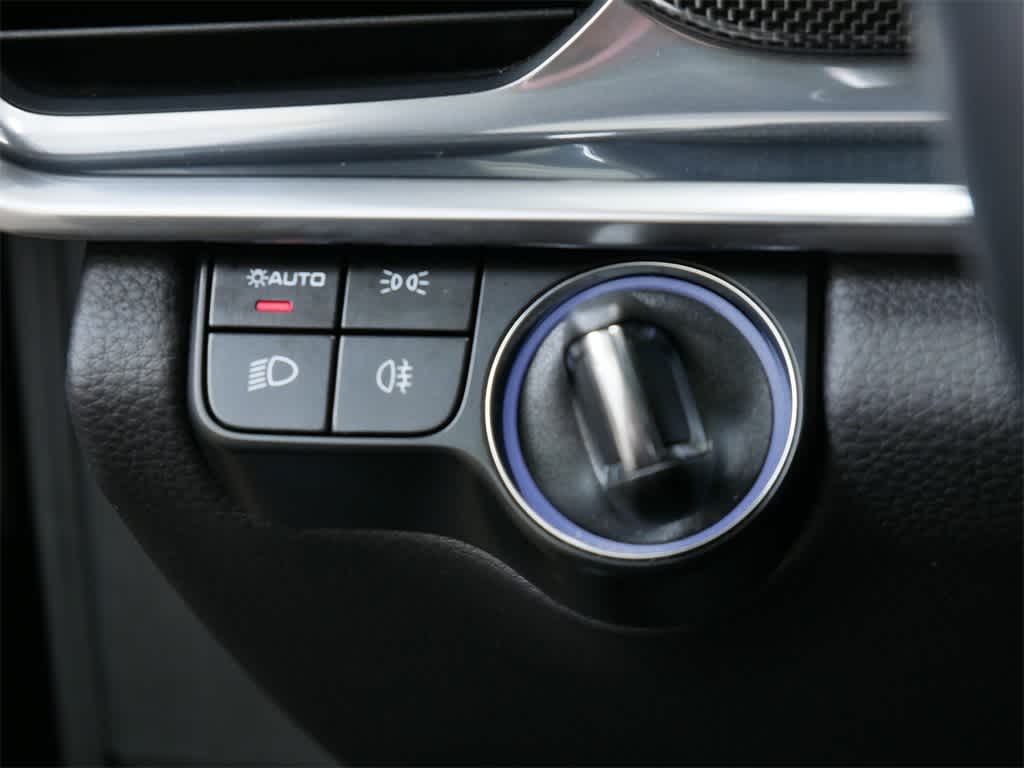 Thumbnail: 2023 Porsche Cayenne - 18