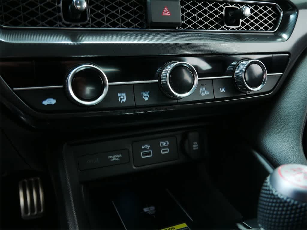 Thumbnail: 2025 Acura Integra - 22