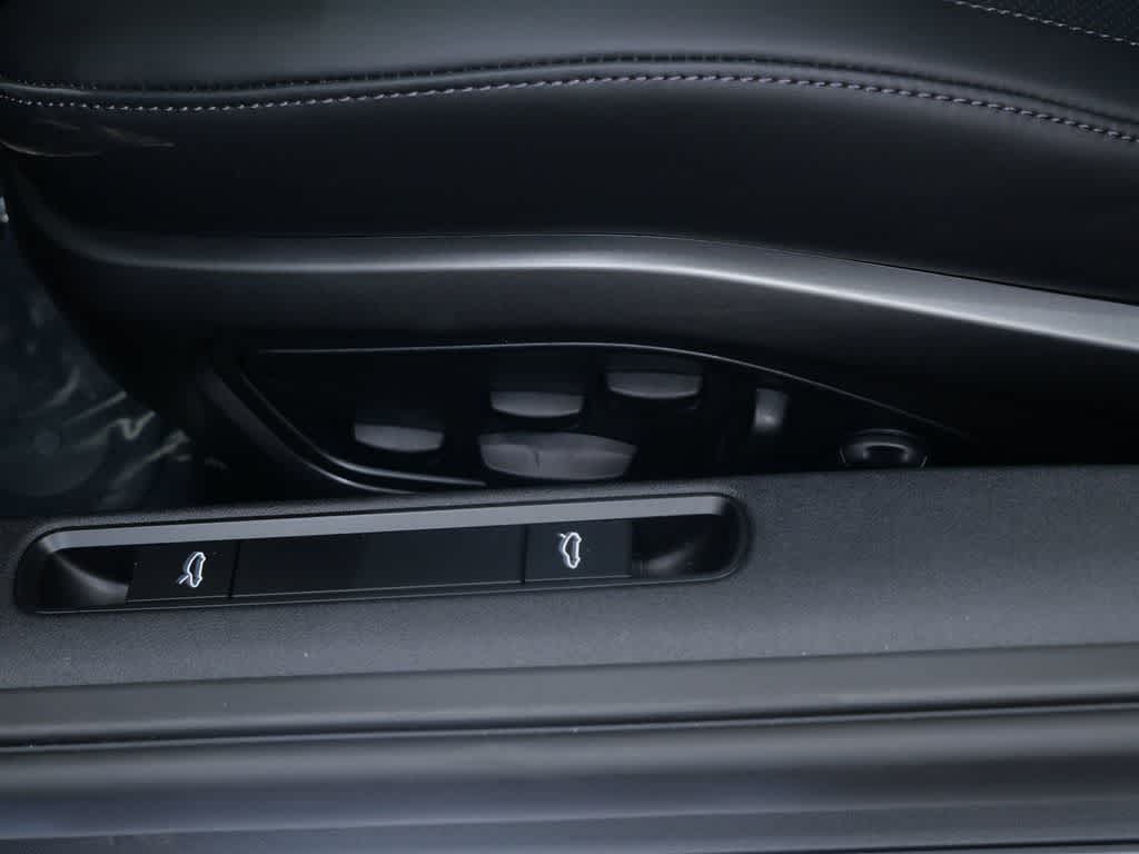 Thumbnail: 2026 Porsche 911 - 12