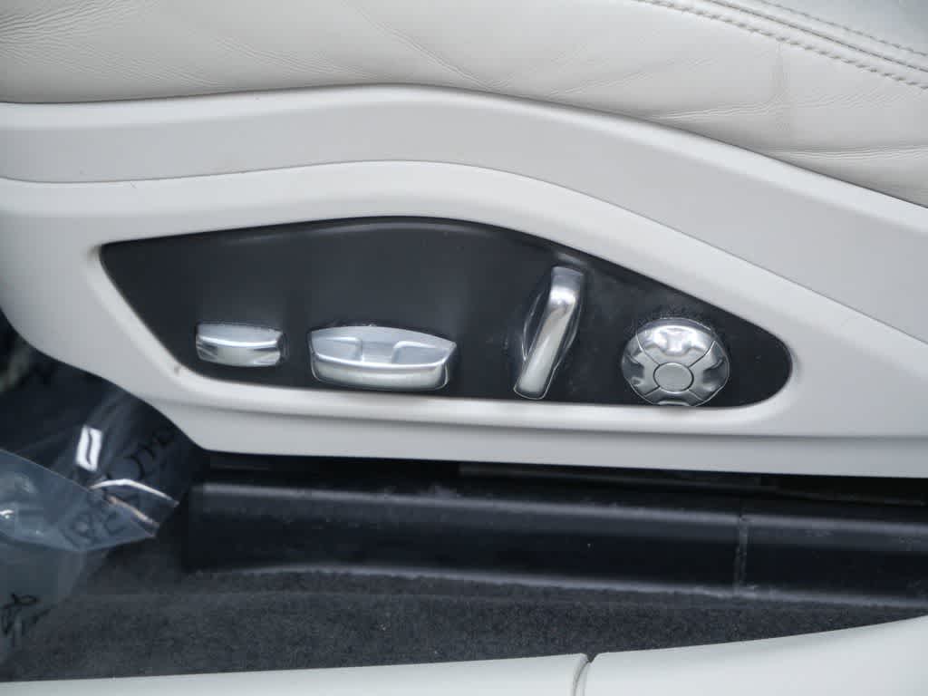 Thumbnail: 2017 Porsche Panamera - 12