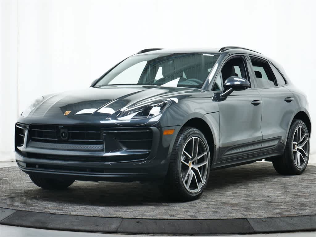 Thumbnail: 2025 Porsche Macan - 1