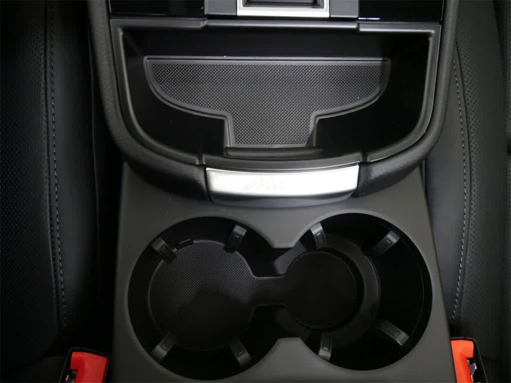 Thumbnail: 2025 Porsche Macan - 22