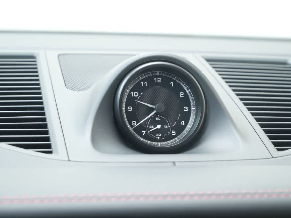 Thumbnail: 2026 Porsche Macan - 26