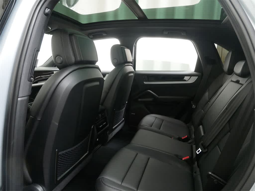 Thumbnail: 2024 Porsche Cayenne - 23
