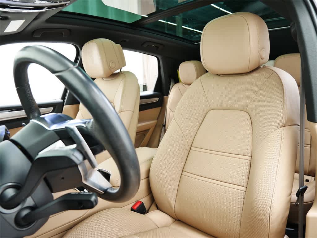 Thumbnail: 2023 Porsche Cayenne - 5