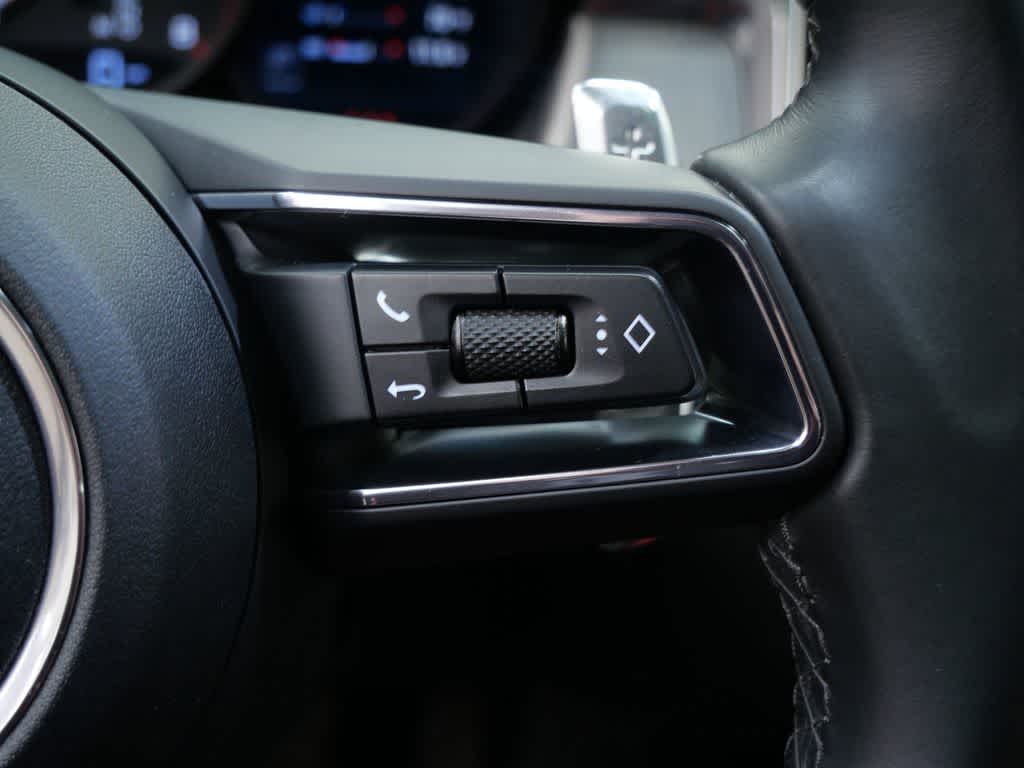 Thumbnail: 2022 Porsche Macan - 20