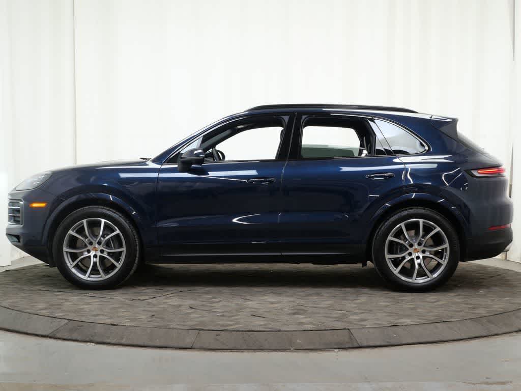 Thumbnail: 2026 Porsche Cayenne - 2