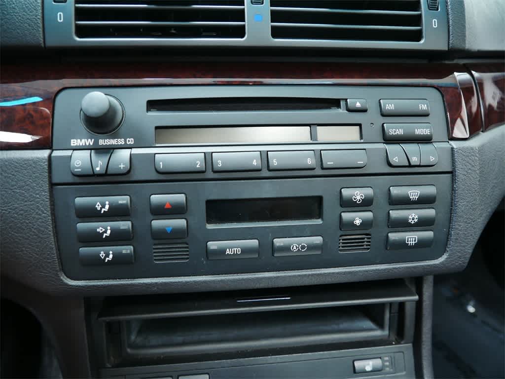 Thumbnail: 2004 BMW 3 Series - 22