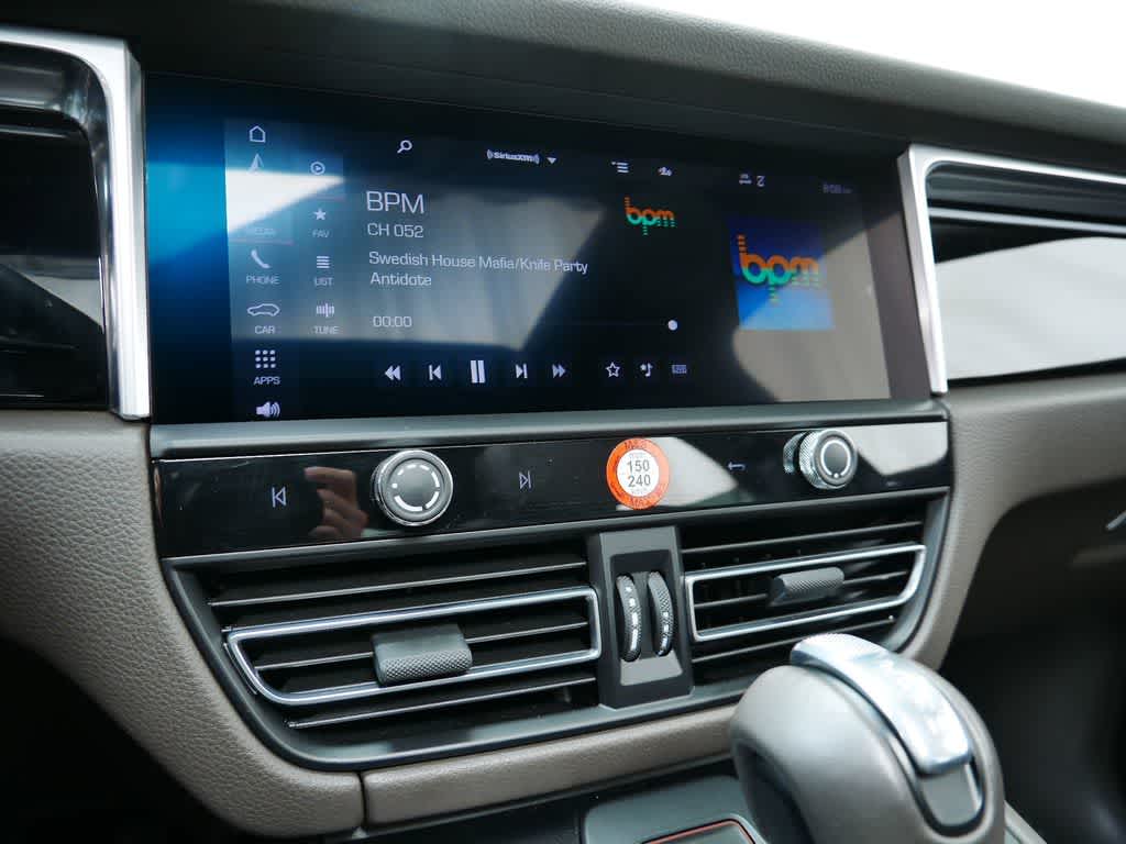 Thumbnail: 2024 Porsche Macan - 26