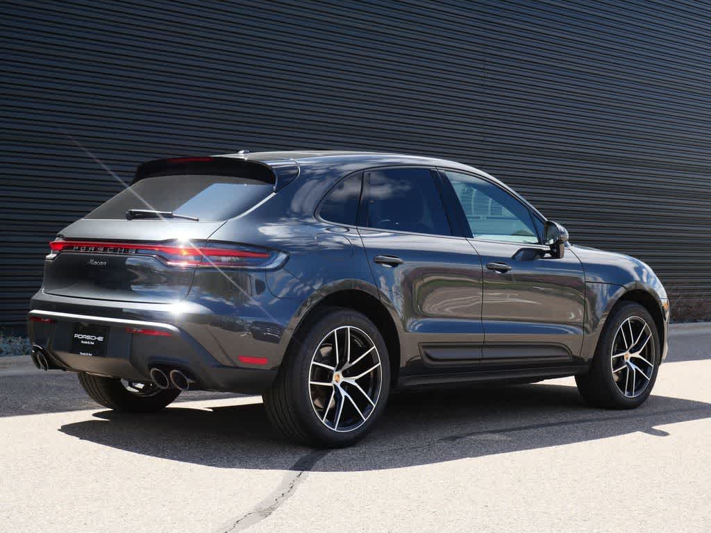 Thumbnail: 2023 Porsche Macan - 26