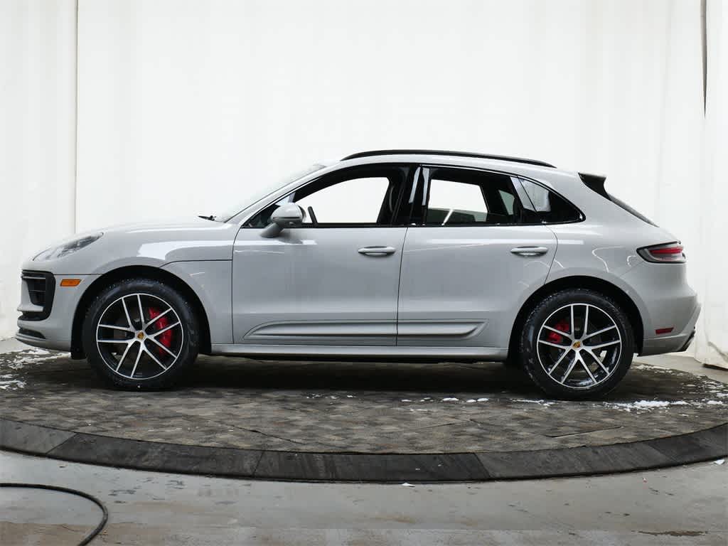 Thumbnail: 2026 Porsche Macan - 2