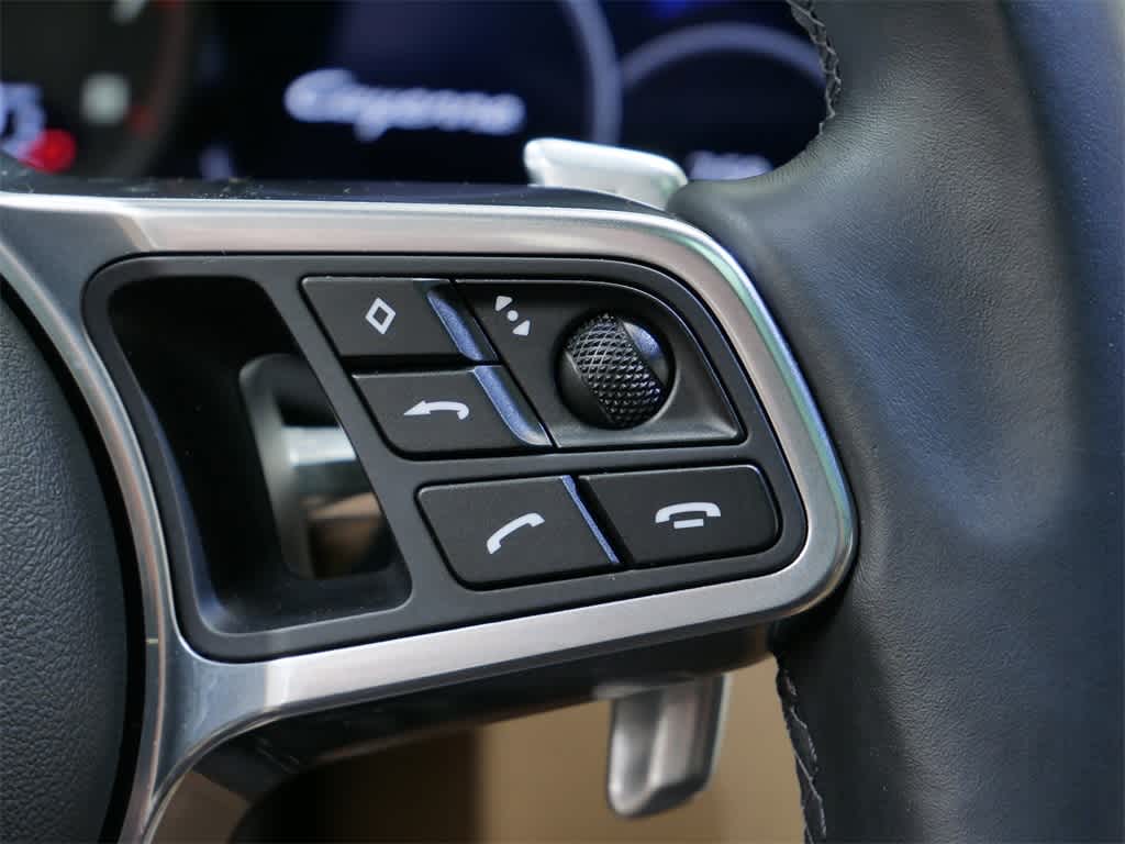 Thumbnail: 2023 Porsche Cayenne - 21