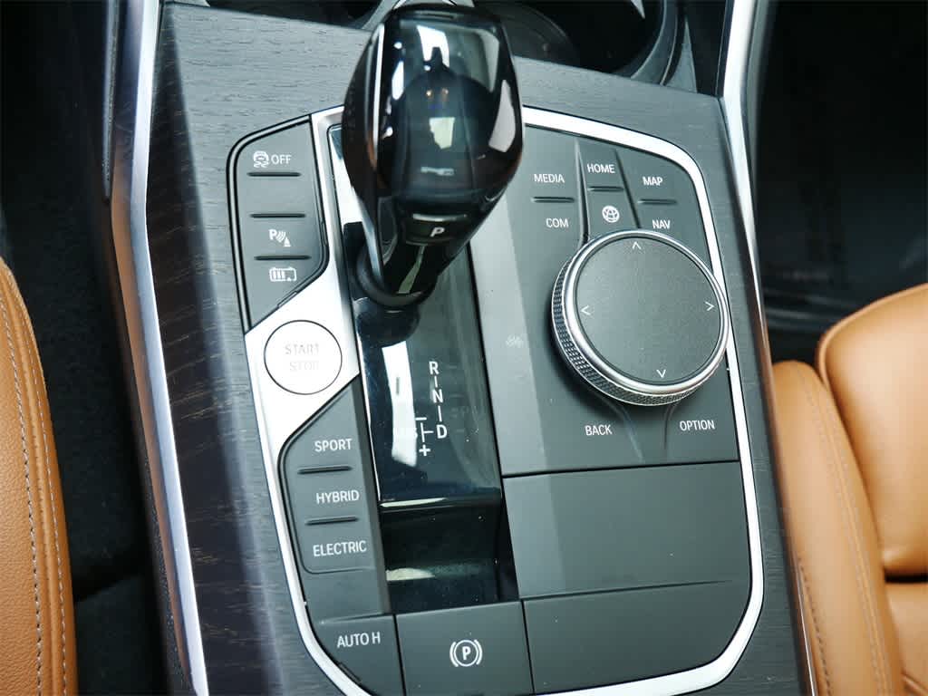 Thumbnail: 2021 BMW 3 Series - 22