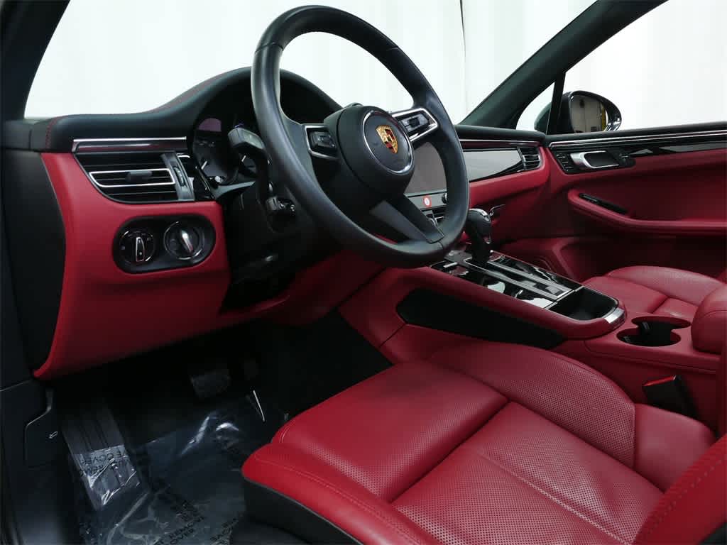 Thumbnail: 2023 Porsche Macan - 4