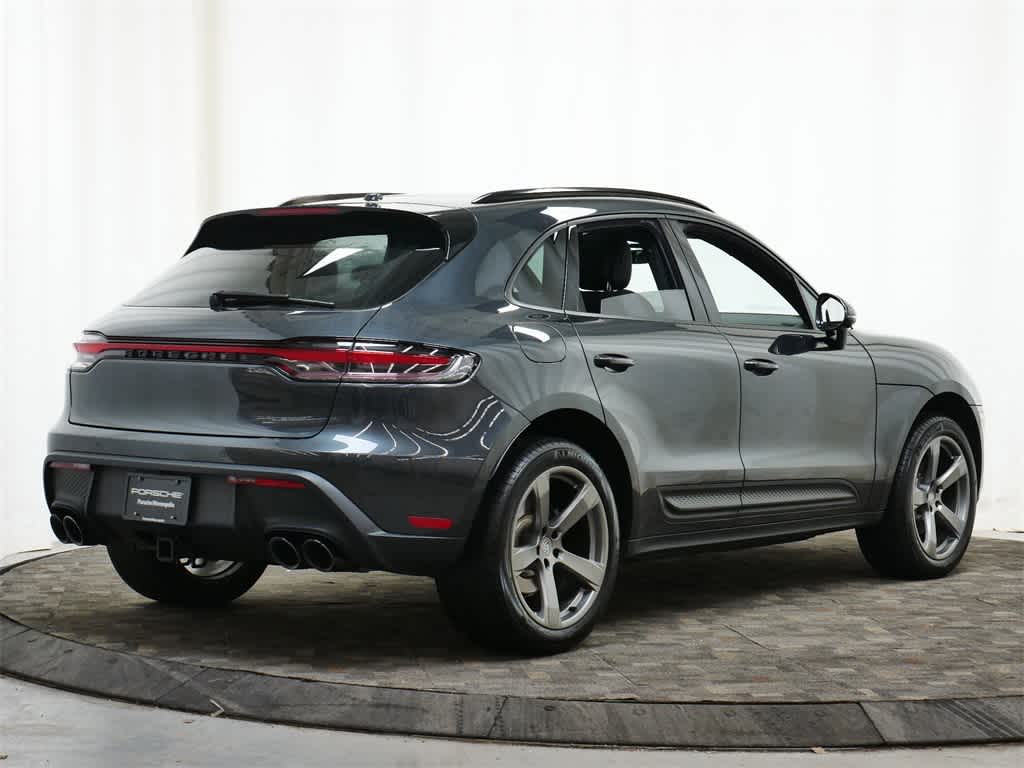 Thumbnail: 2023 Porsche Macan - 7