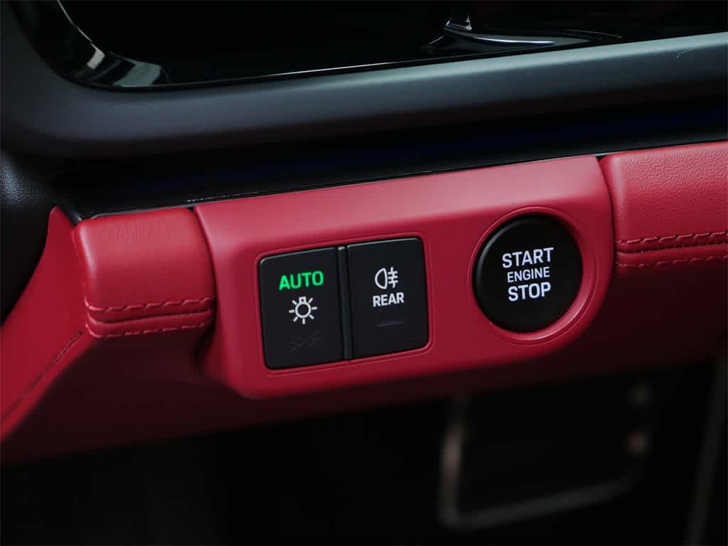 Thumbnail: 2025 Porsche Panamera - 19