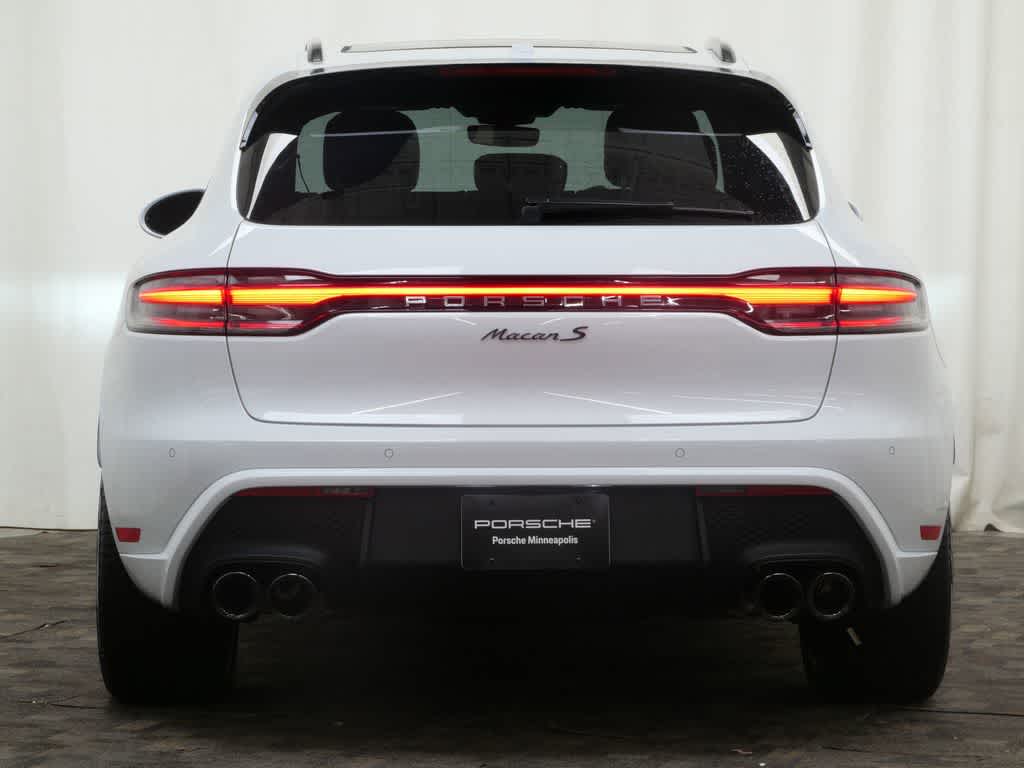 Thumbnail: 2026 Porsche Macan - 6